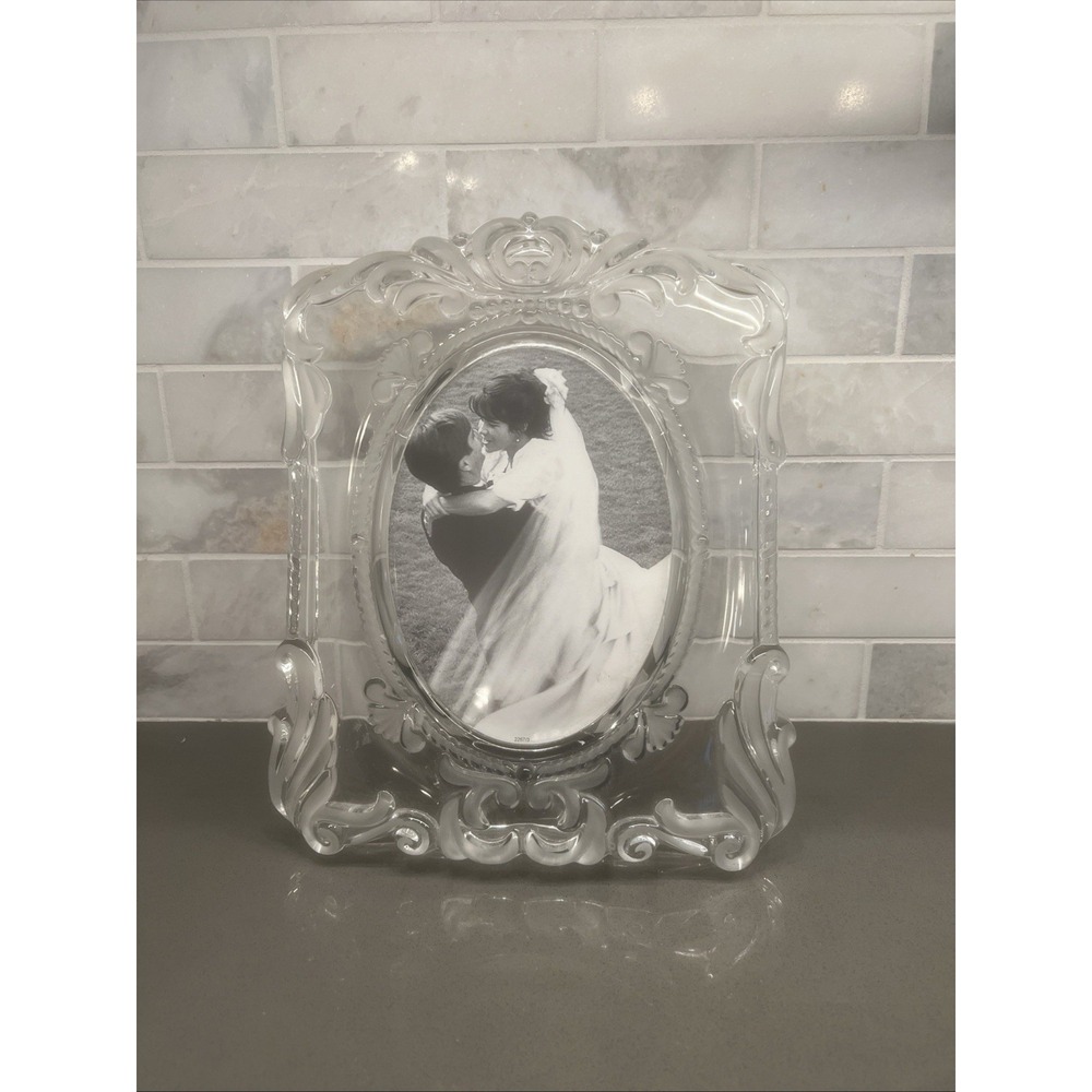 Mikasa Princess Frosted Crystal Wedding Picture Frame for Oval 5×7 Photo